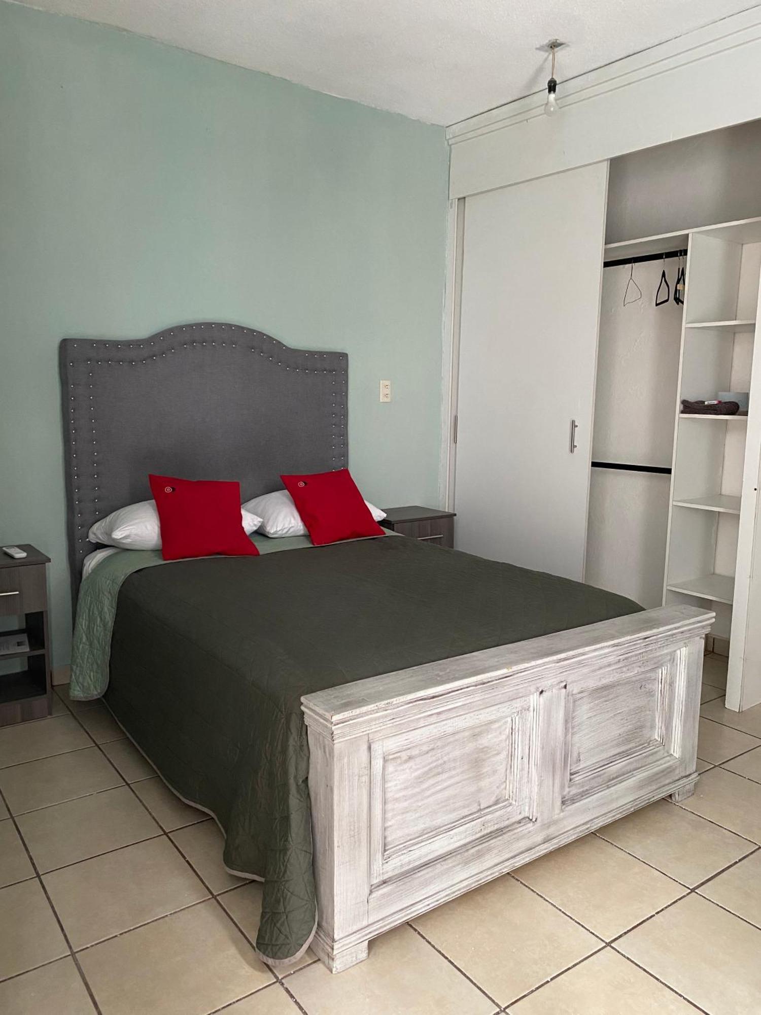 10 Venator House Boutique Aparthotel Λεόν Εξωτερικό φωτογραφία