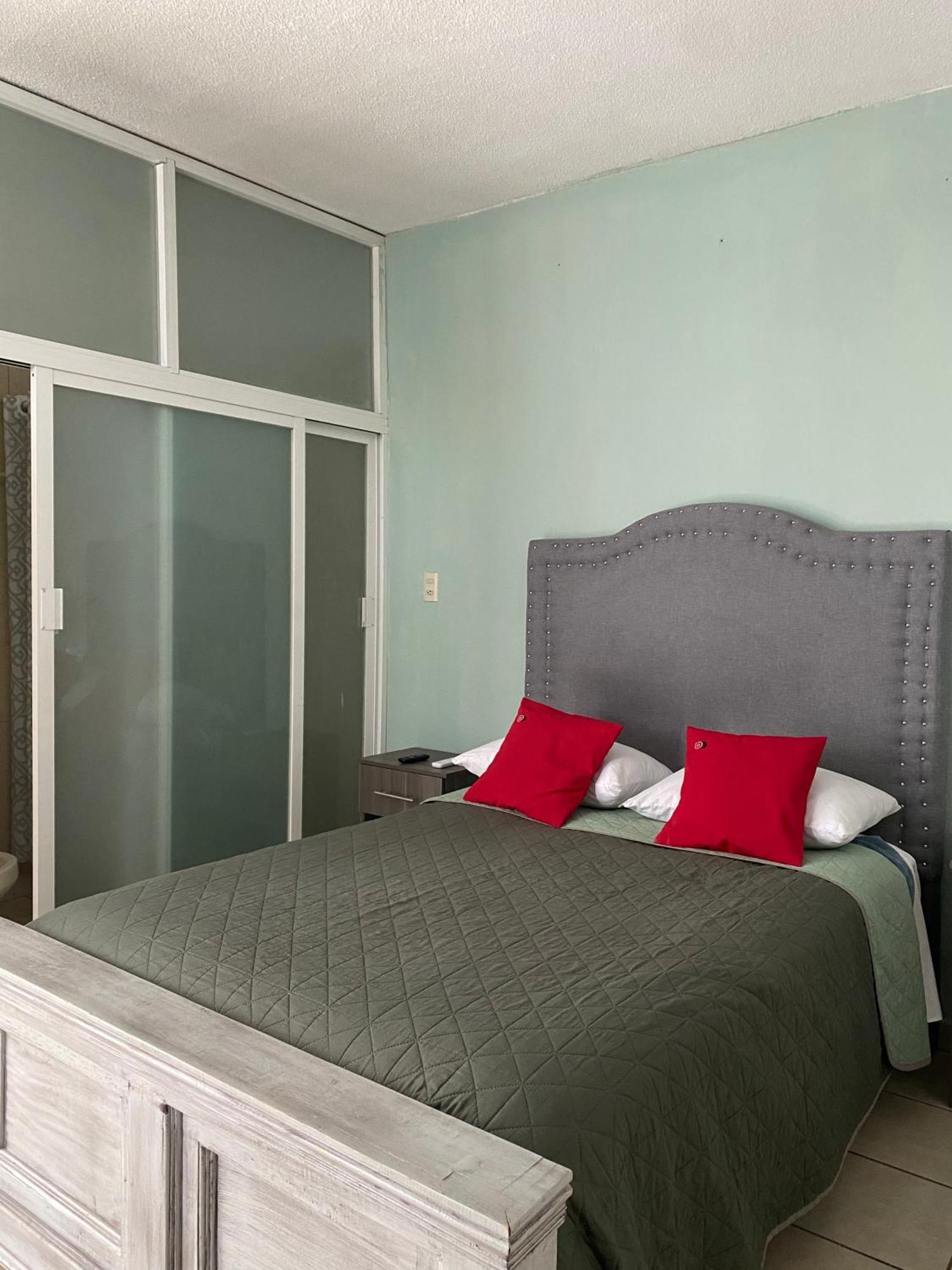 10 Venator House Boutique Aparthotel Λεόν Εξωτερικό φωτογραφία
